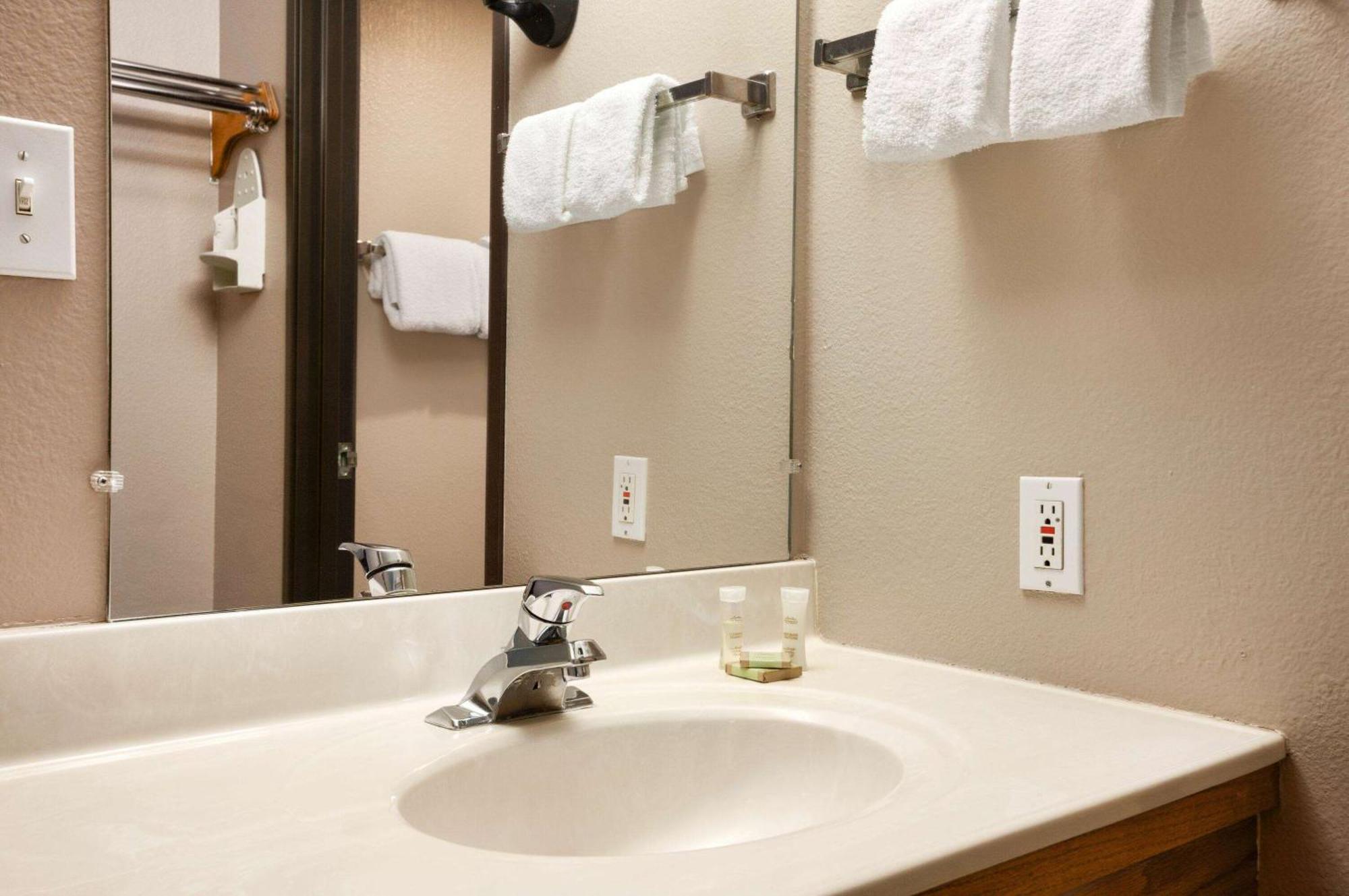Super 8 By Wyndham Durango Motel Luaran gambar